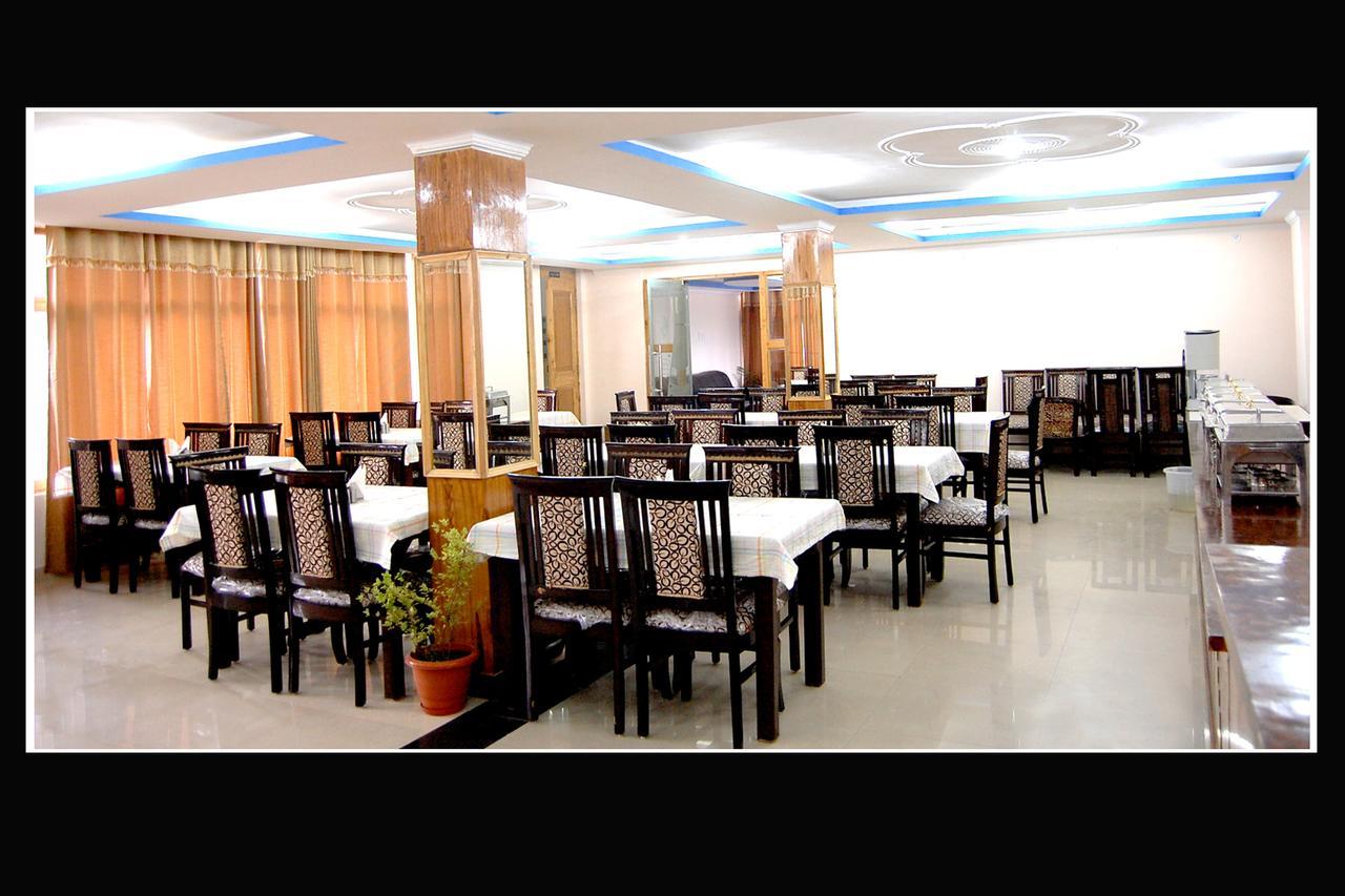 Hotel Nitesh Manāli Exterior foto
