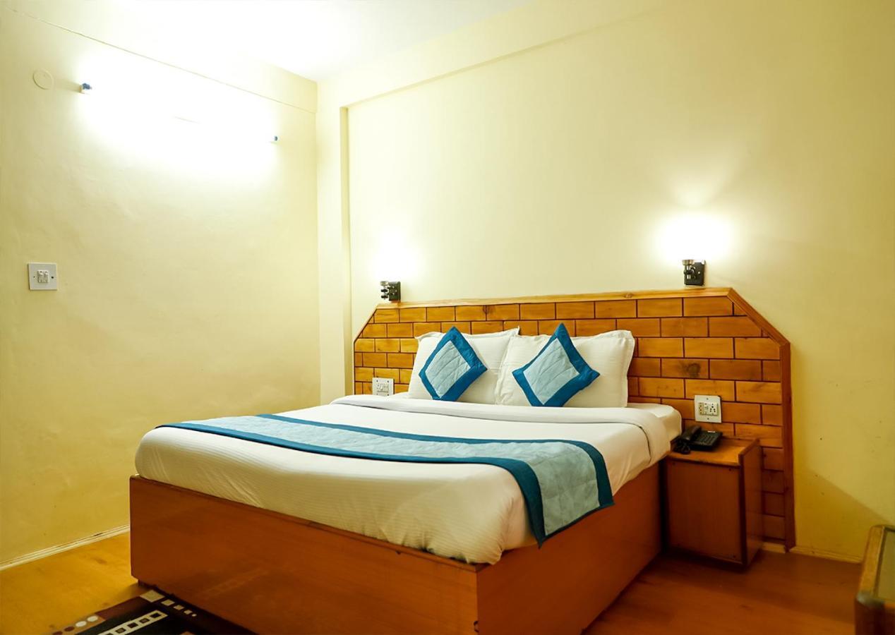 Hotel Nitesh Manāli Exterior foto